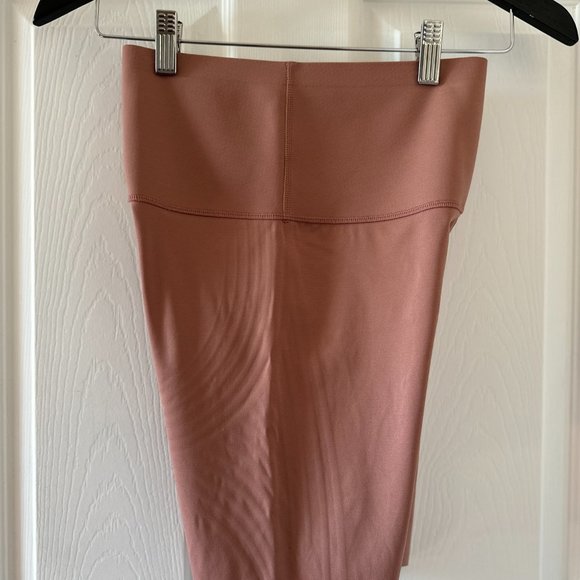 Knix HiTouch™️ High Rise Short - Rosewood, Small - Picture 3 of 5